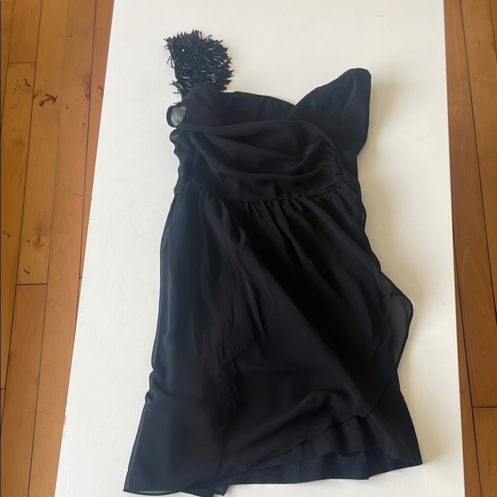 Elegant Black One-Shoulder Dress